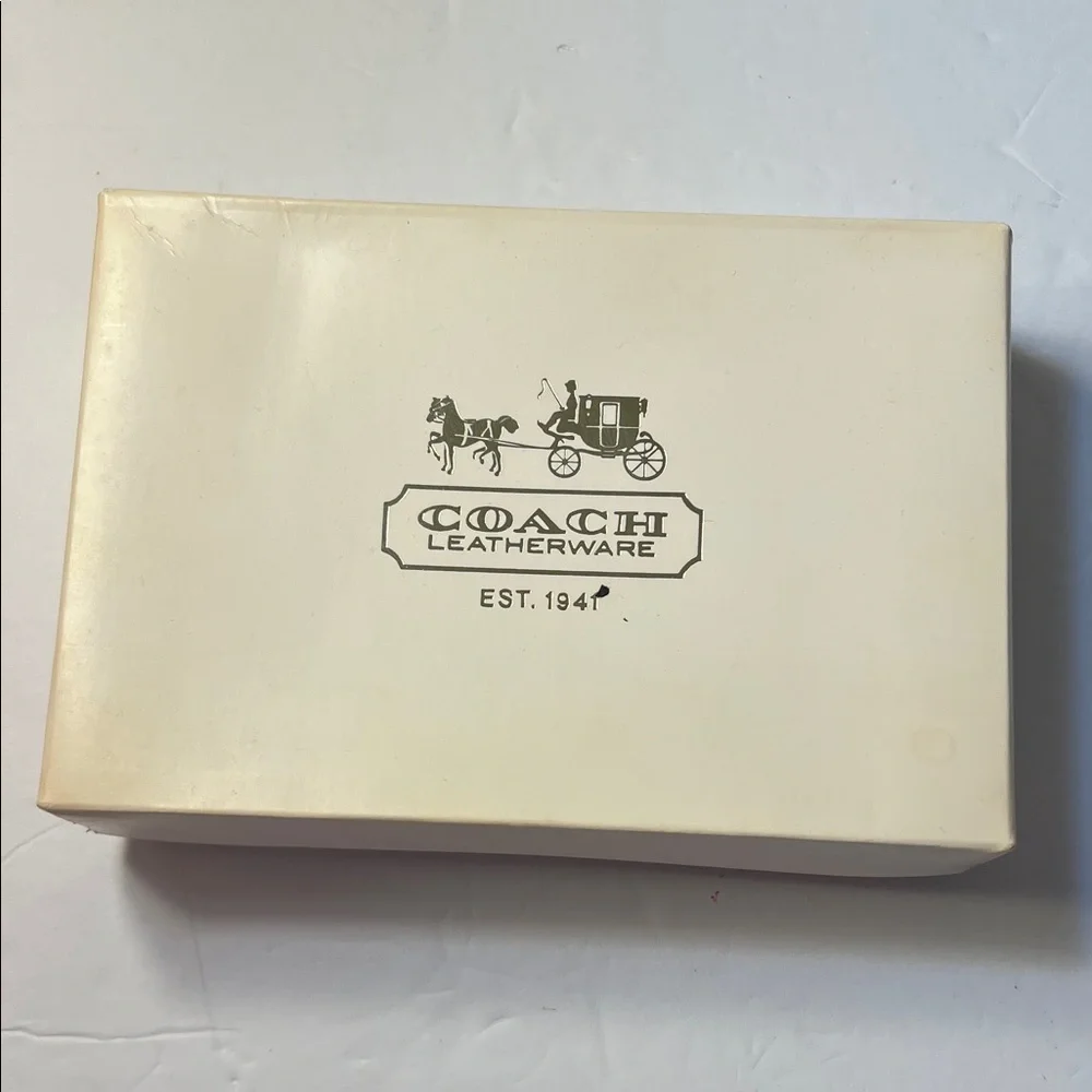 Coach 🐴 Cream Leatherware Box with Logo, Empty Box- Gift Box